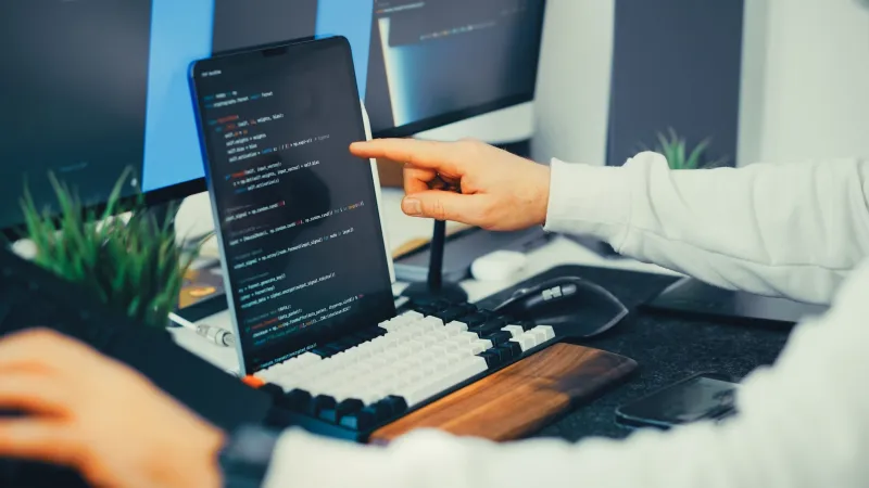 What AI Can't Learn For You: The Skills That Still Separate Great Engineers in 2025